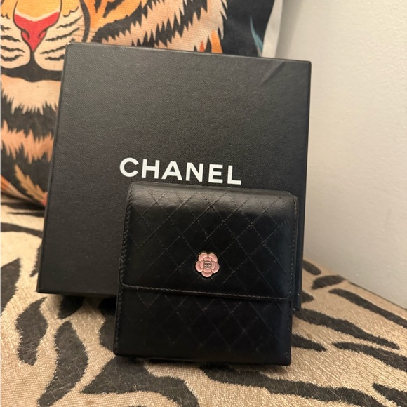 CHANEL Folding Camilla Matelasse Black Leather Wallet Purse w unbranded chain - Picture 2 of 9